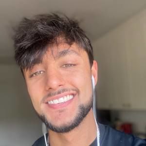 Meet your Posher, Riyad